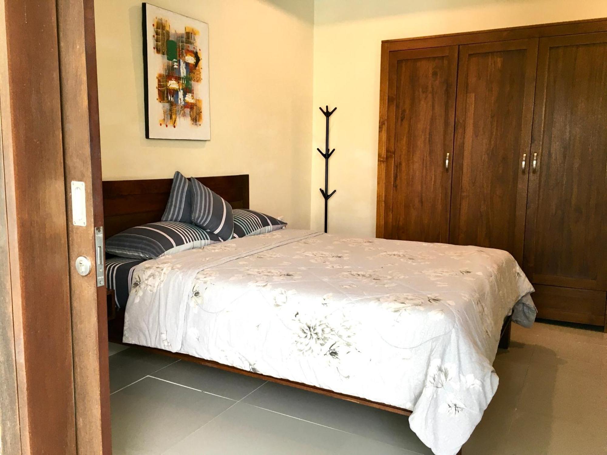 Villa Jalak Kembar *
